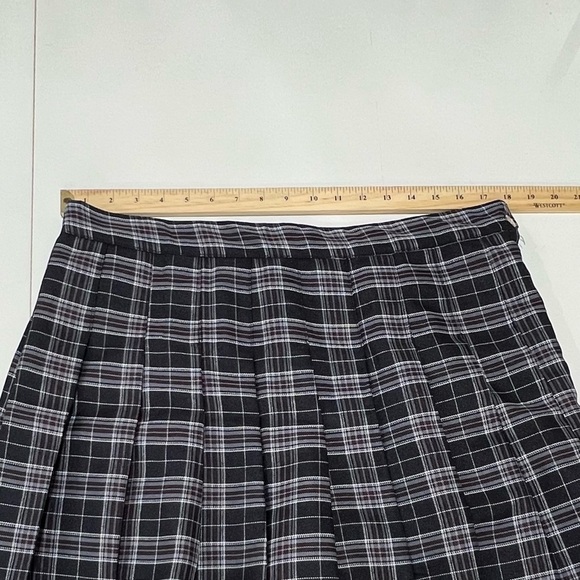 Juniors Plaid Pleated High Waist Mini Skirt w/ Built-In Shorts Black Grey Red XL - Picture 5 of 7